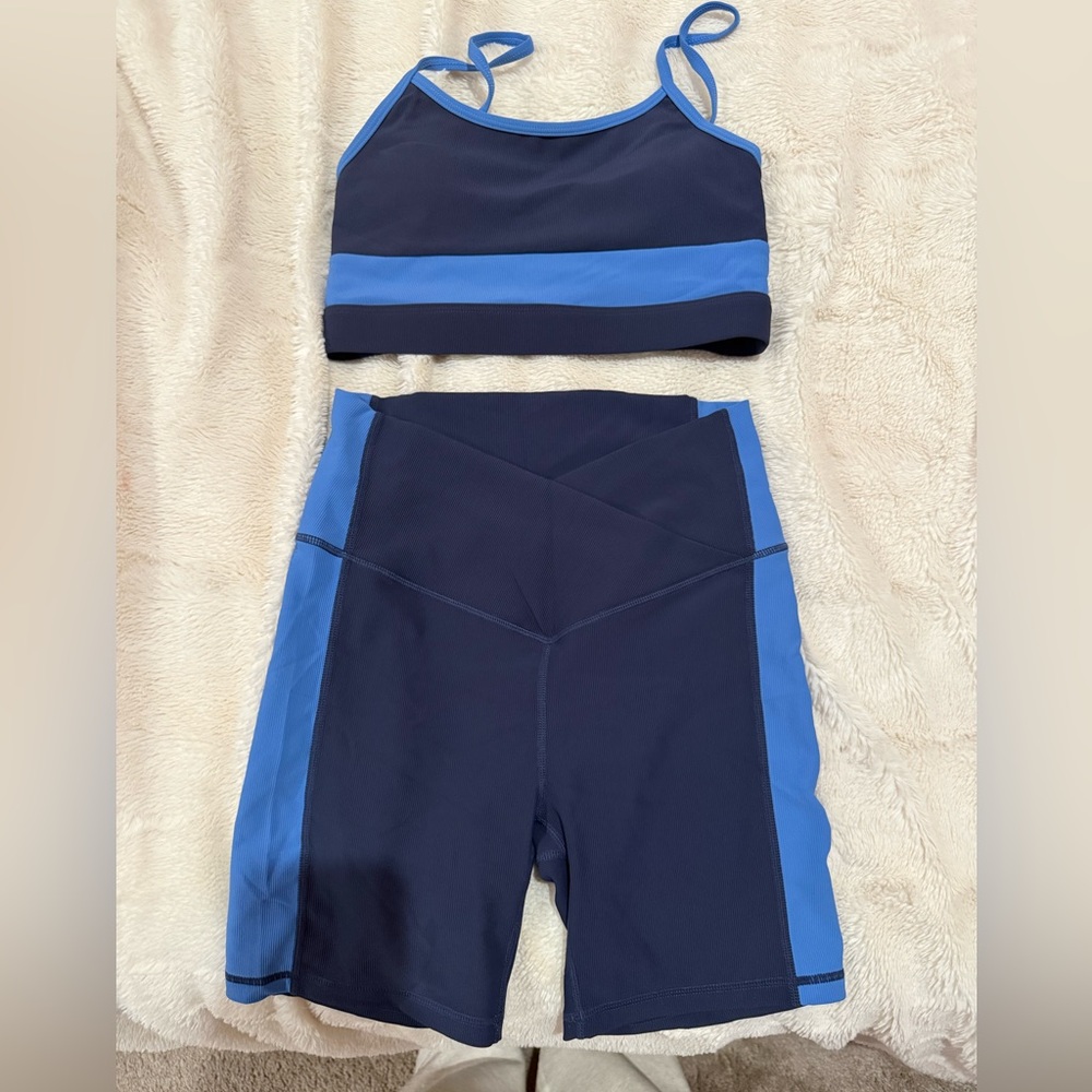 Wilo Navy & Blue Ribbed Activewear Set (Sports Bra + Biker Shorts)